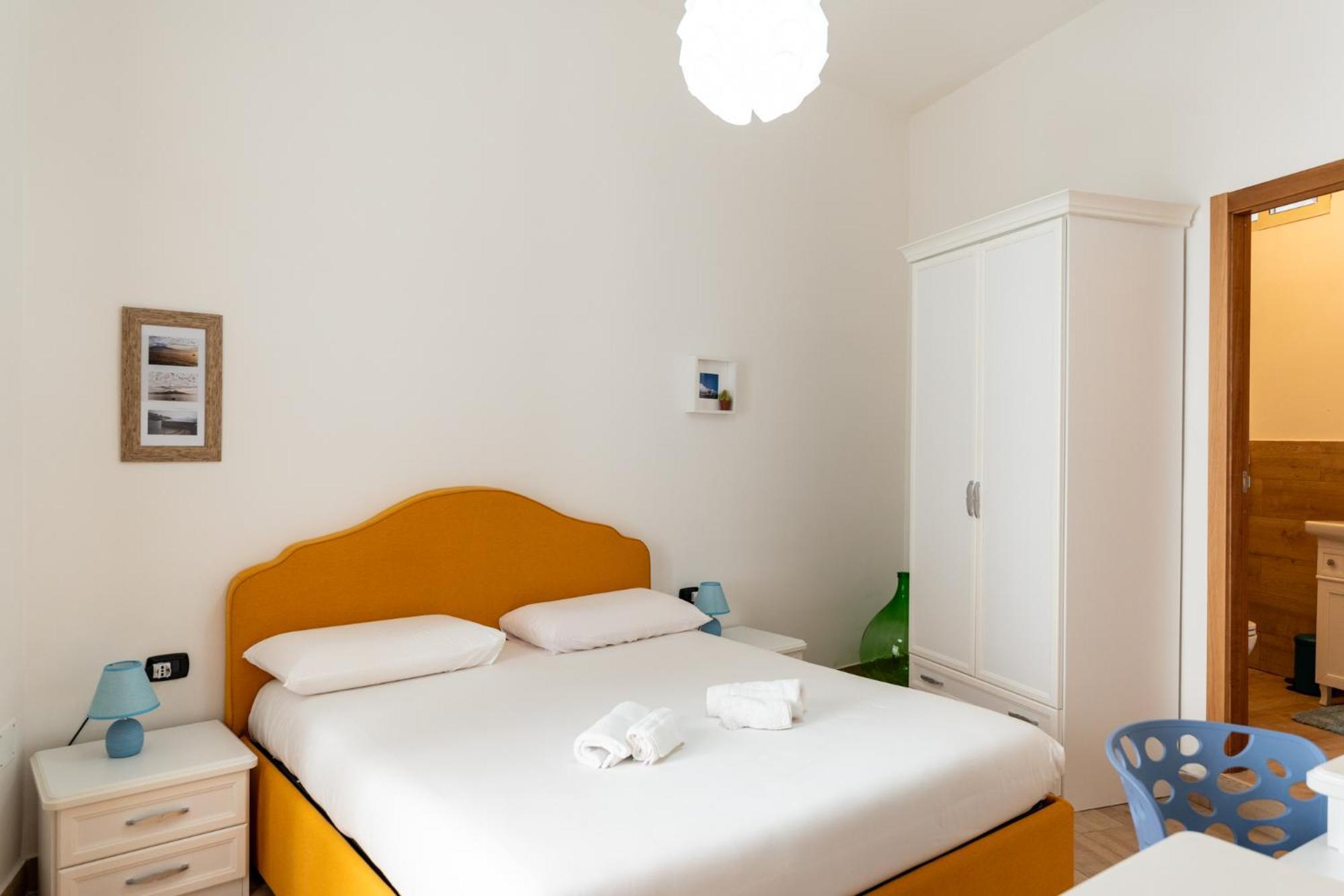Tombolata Hotel Napels Buitenkant foto