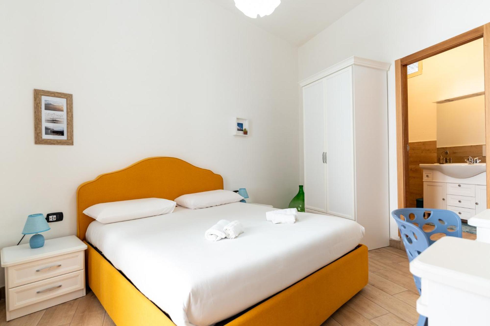 Tombolata Hotel Napels Buitenkant foto